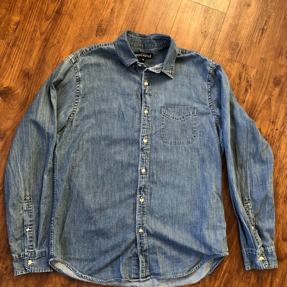 J Crew Mens Chambray Button Down Shirt